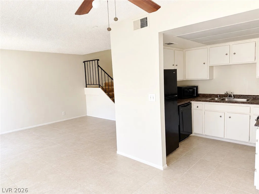4338 Caliente, Las Vegas, NV 89119