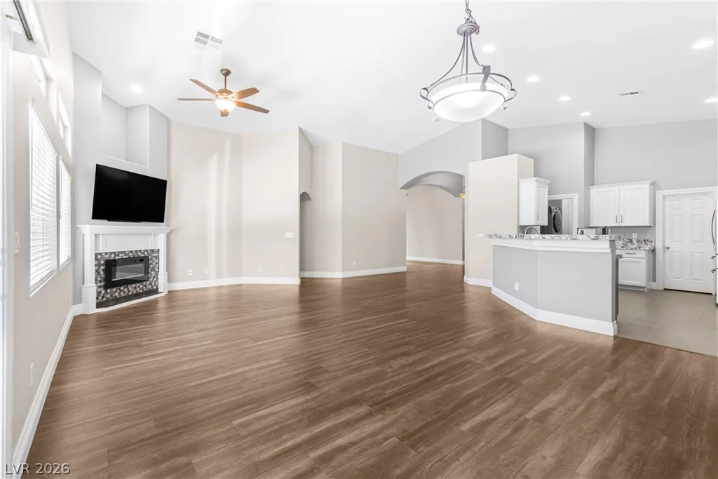 6718 Hawthorne Creek, Las Vegas, NV 89131