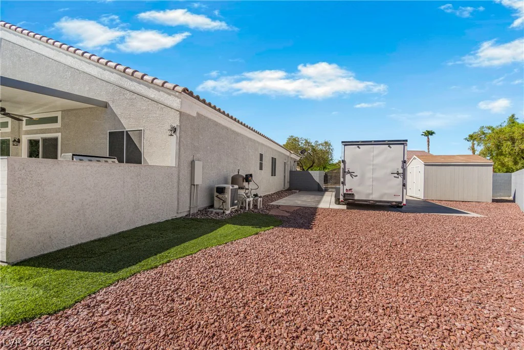 6718 Hawthorne Creek, Las Vegas, NV 89131