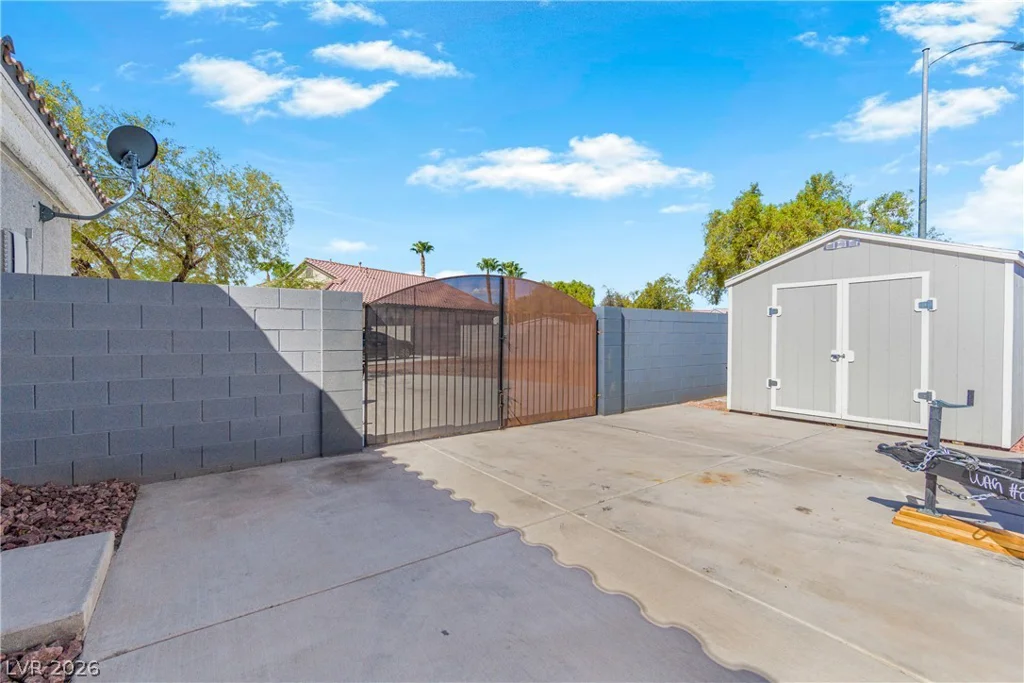 6718 Hawthorne Creek, Las Vegas, NV 89131
