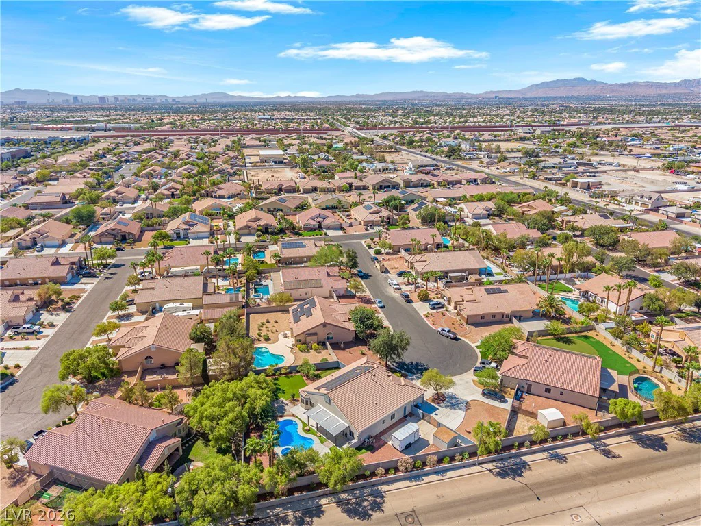 6718 Hawthorne Creek, Las Vegas, NV 89131