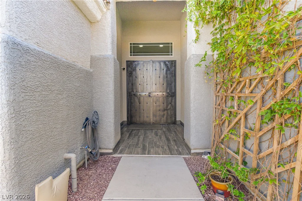 6718 Hawthorne Creek, Las Vegas, NV 89131