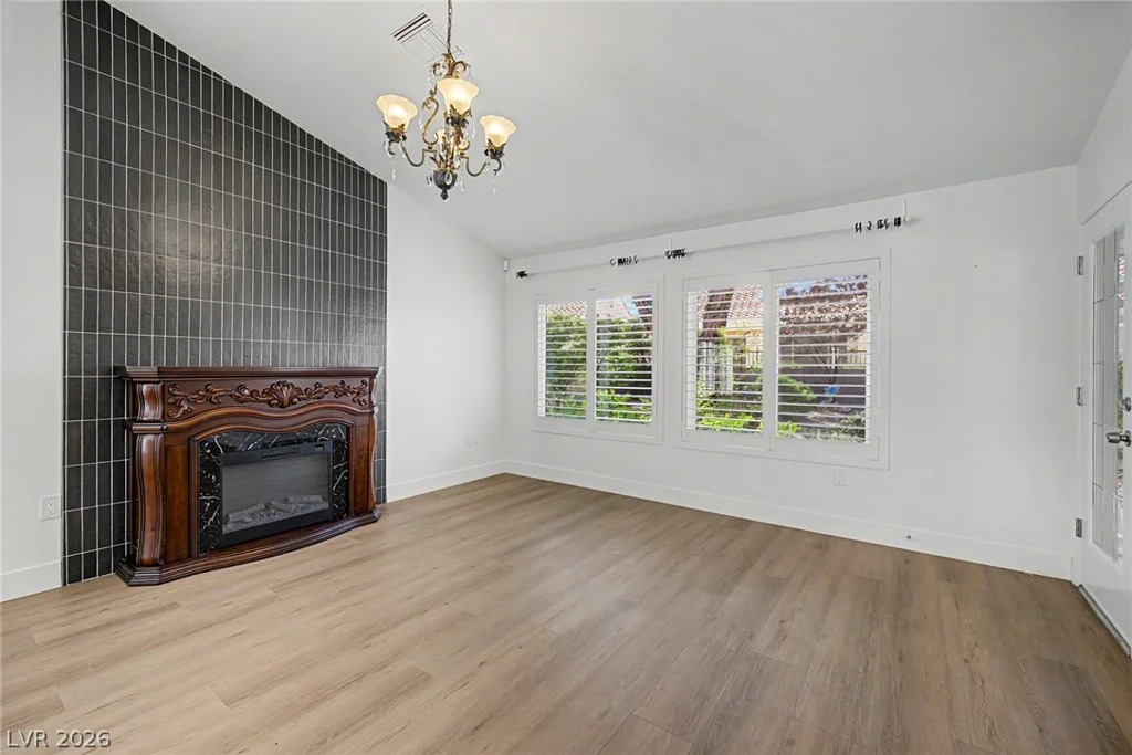 2423 Denham, Las Vegas, NV 89134