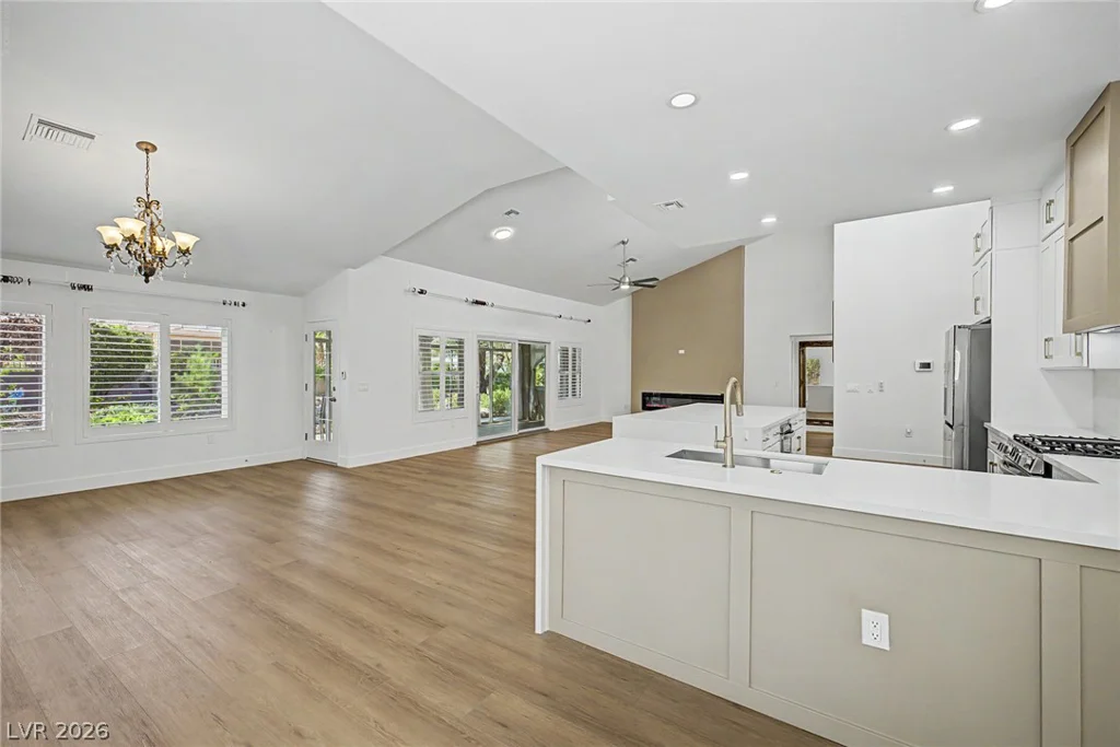 2423 Denham, Las Vegas, NV 89134