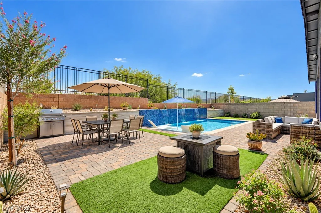 33 Reverie Heights, Henderson, NV 89011