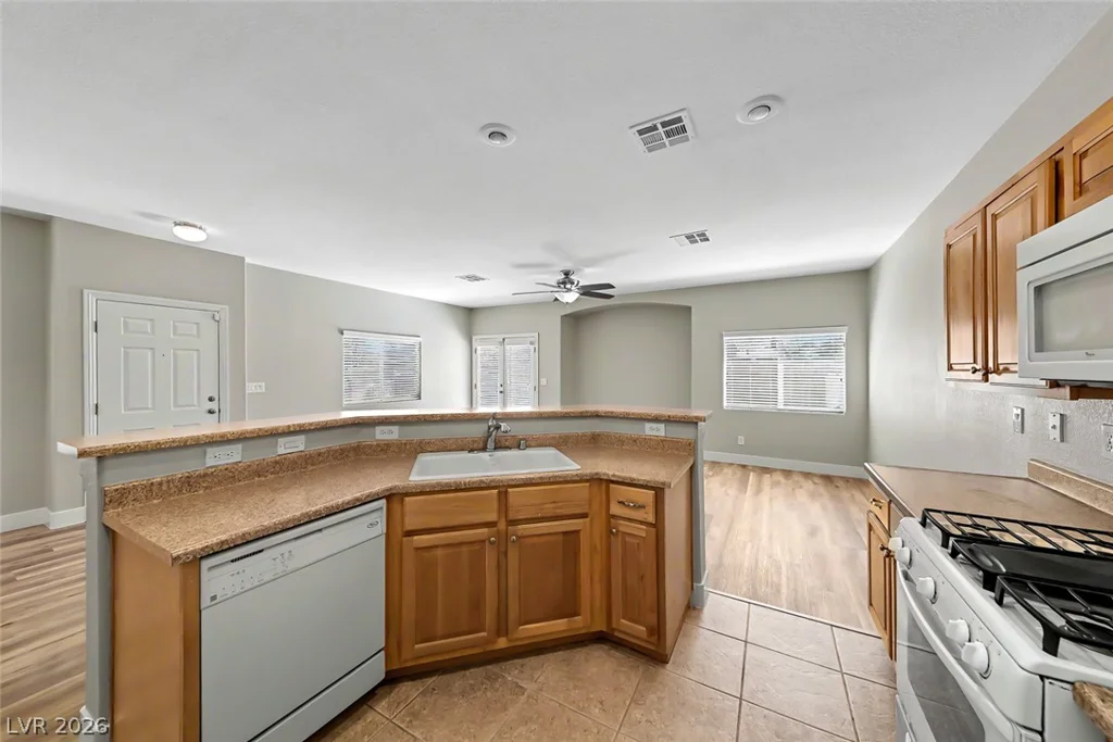 8685 Traveling Breeze, Las Vegas, NV 89178