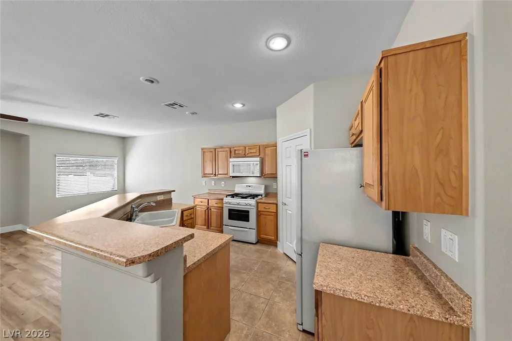 8685 Traveling Breeze, Las Vegas, NV 89178