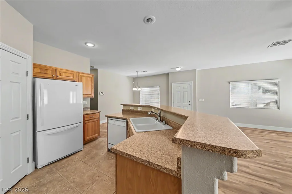 8685 Traveling Breeze, Las Vegas, NV 89178