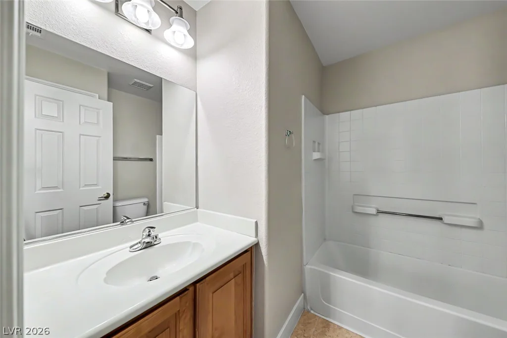 8685 Traveling Breeze, Las Vegas, NV 89178