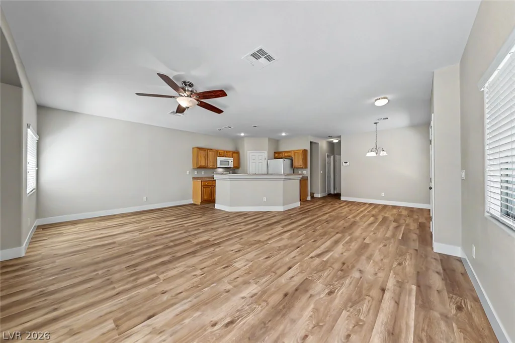 8685 Traveling Breeze, Las Vegas, NV 89178