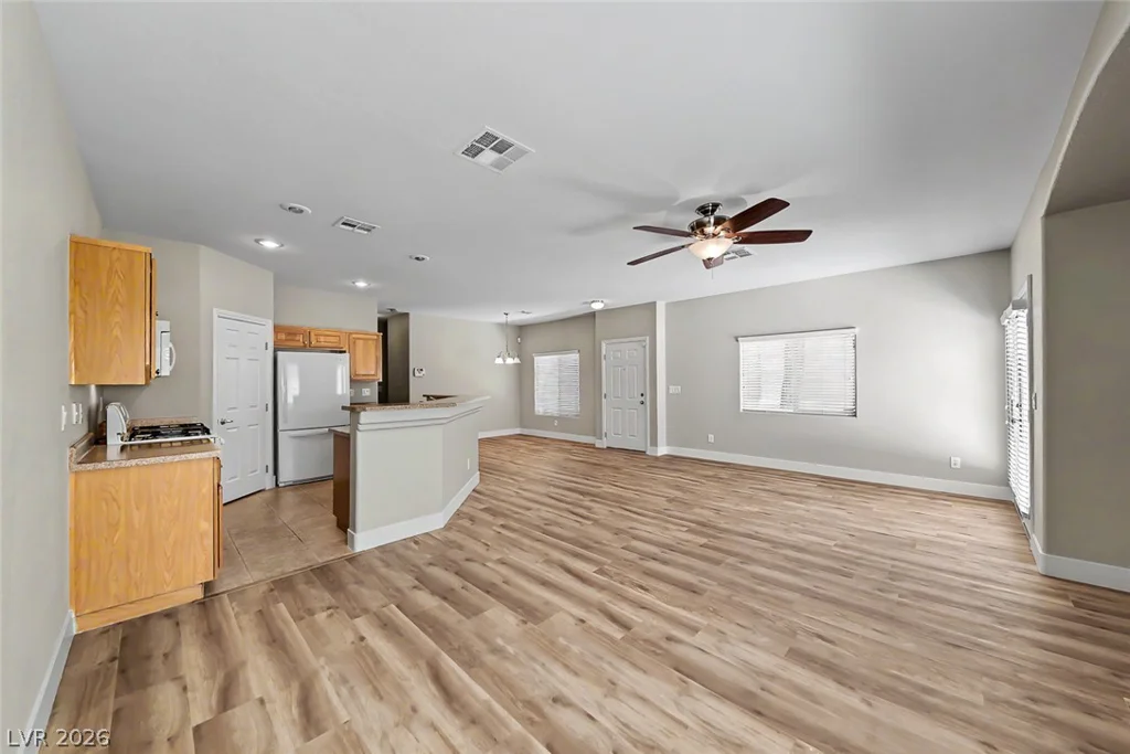 8685 Traveling Breeze, Las Vegas, NV 89178