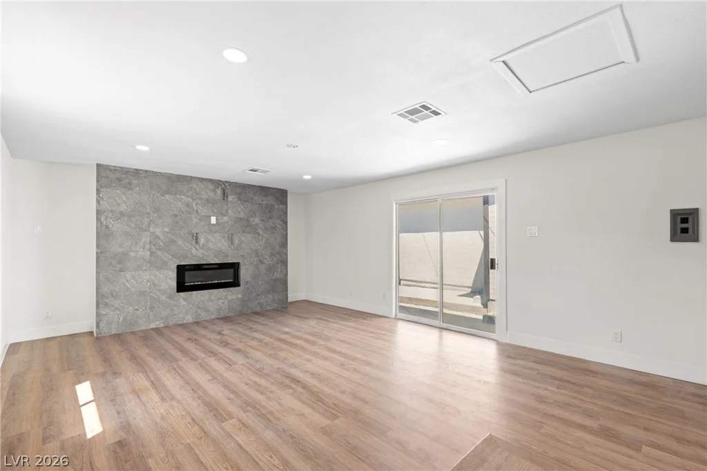 1921 Manhattan, Las Vegas, NV 89106