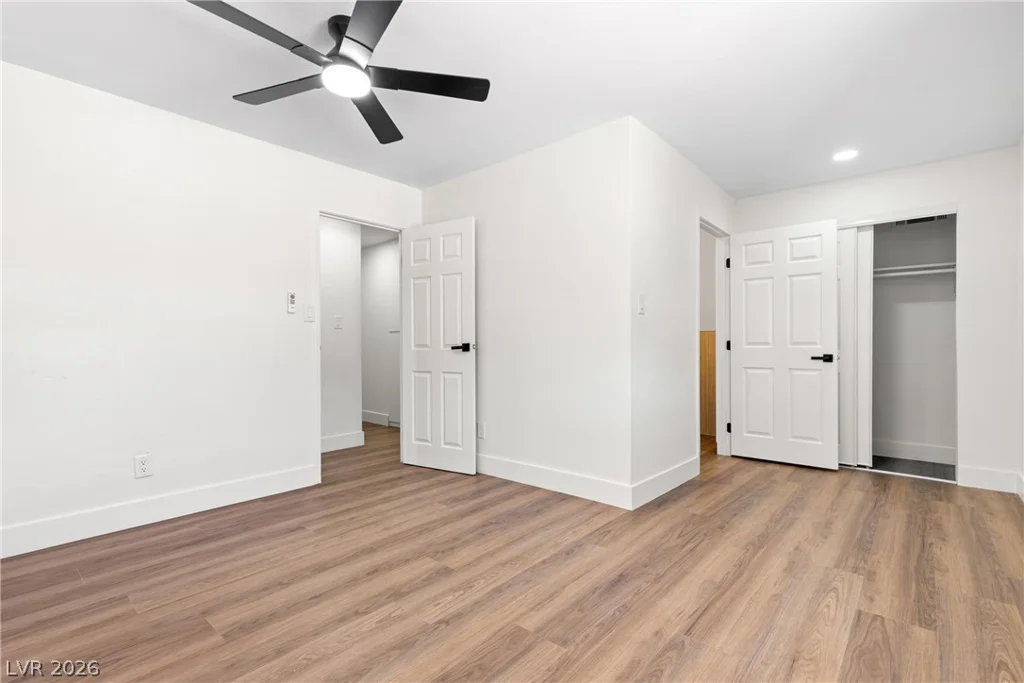 1921 Manhattan, Las Vegas, NV 89106