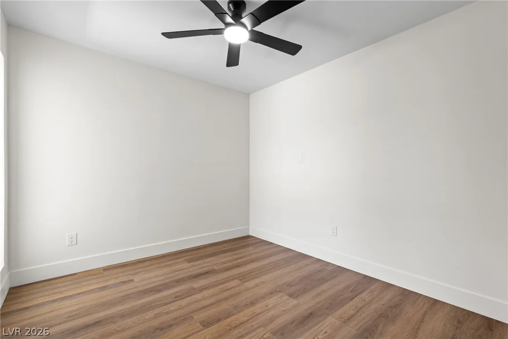1921 Manhattan, Las Vegas, NV 89106