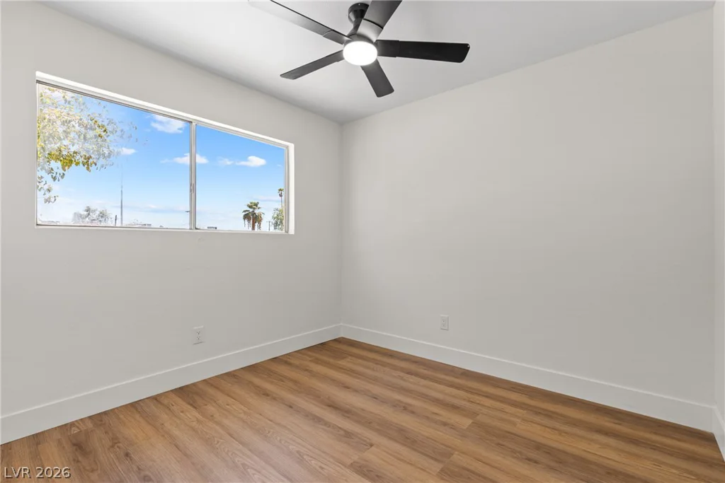 1921 Manhattan, Las Vegas, NV 89106