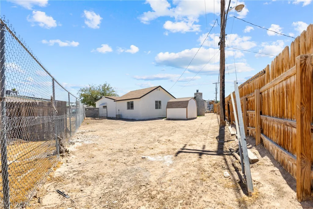 1921 Manhattan, Las Vegas, NV 89106