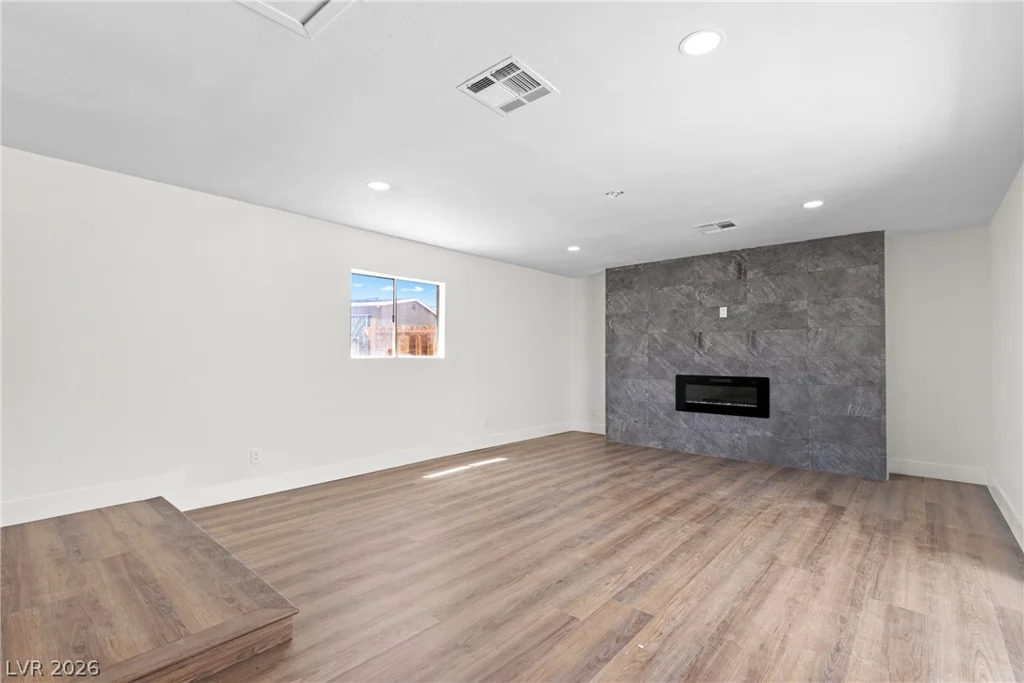 1921 Manhattan, Las Vegas, NV 89106