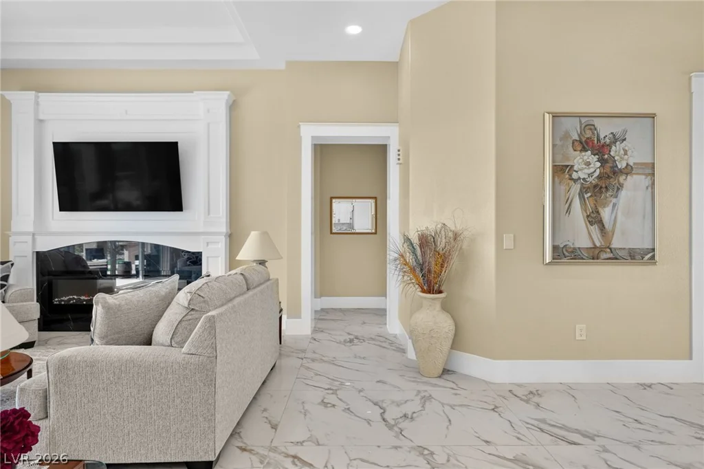 2108 Hot Oak Ridge, Las Vegas, NV 89134