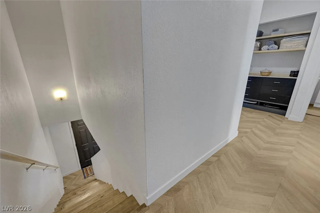 5383 Mountain Vista, Las Vegas, NV 89120