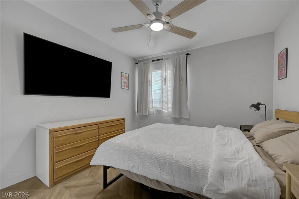 5383 Mountain Vista, Las Vegas, NV 89120