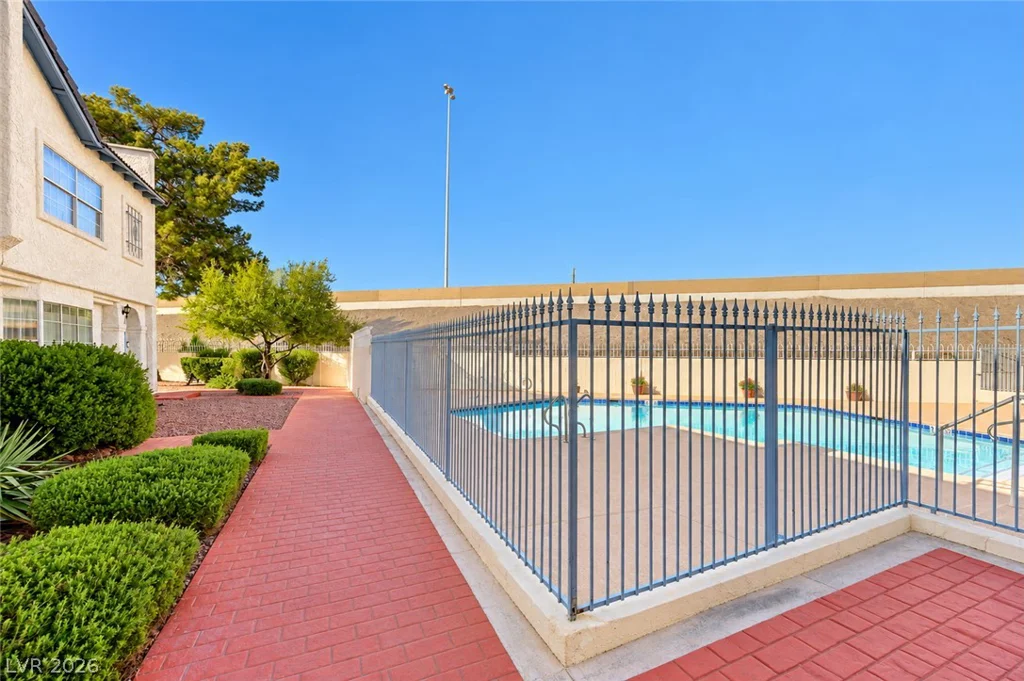 5383 Mountain Vista, Las Vegas, NV 89120