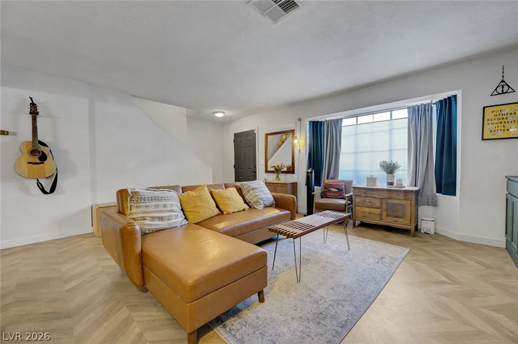 5383 Mountain Vista, Las Vegas, NV 89120