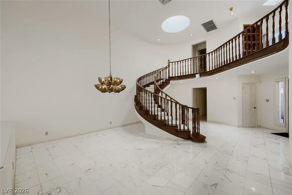 7761 Spanish Lake, Las Vegas, NV 89113