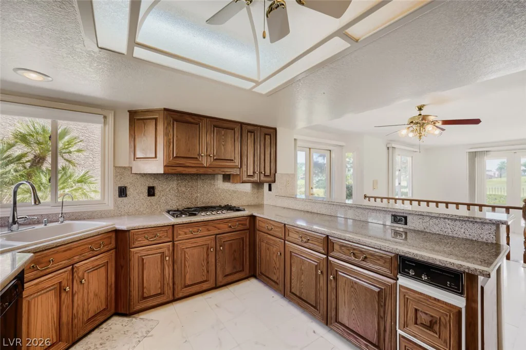 7761 Spanish Lake, Las Vegas, NV 89113