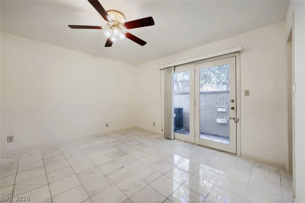 7761 Spanish Lake, Las Vegas, NV 89113