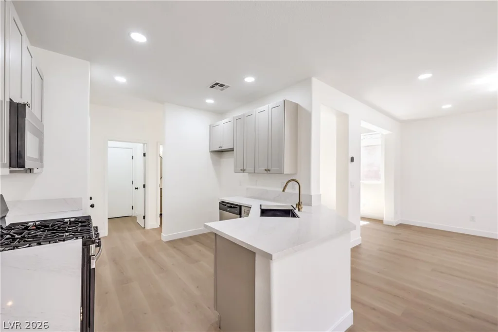 5927 Smokey Quartz, Las Vegas, NV 89011