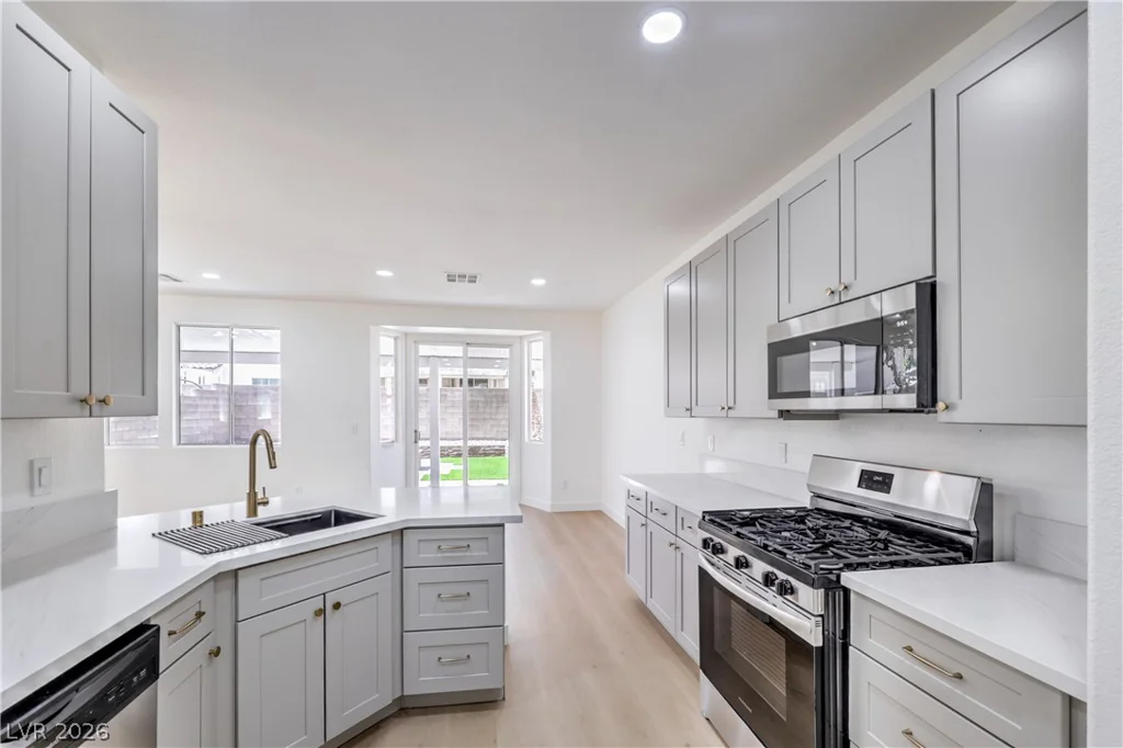 5927 Smokey Quartz, Las Vegas, NV 89011