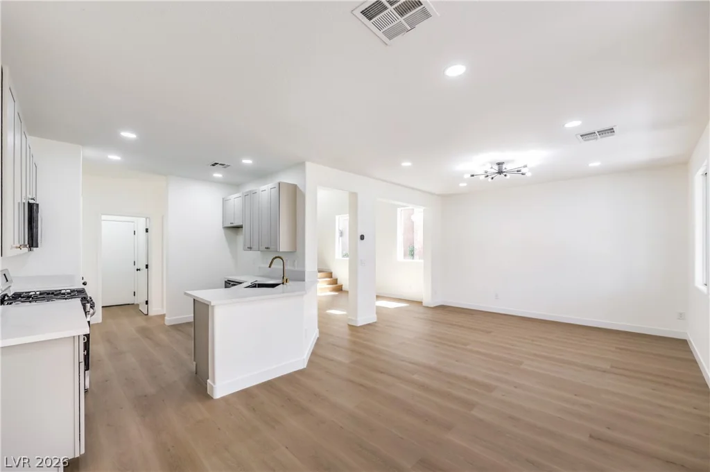 5927 Smokey Quartz, Las Vegas, NV 89011
