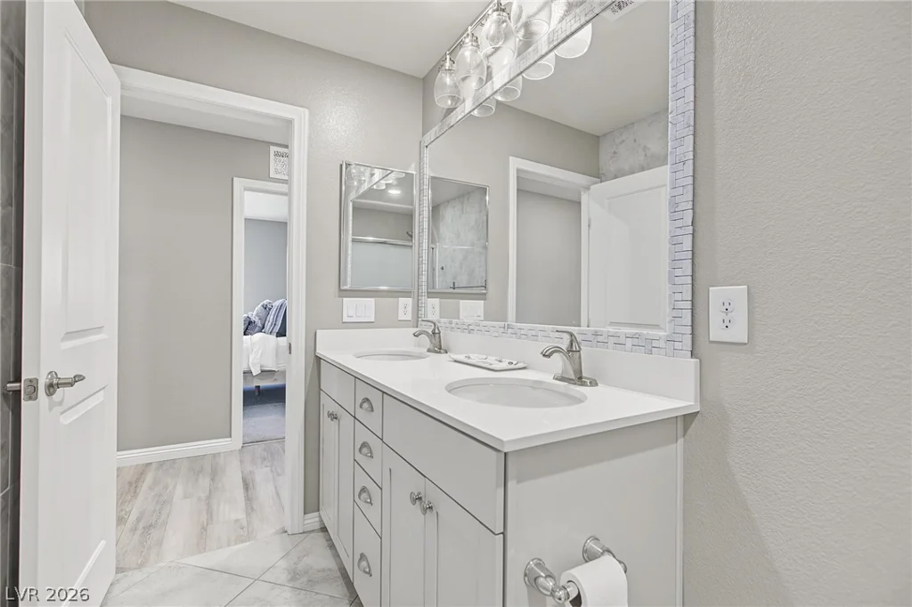 932 Glenhaven, Las Vegas, NV 89138