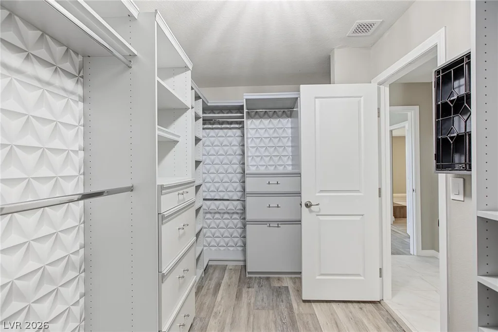 932 Glenhaven, Las Vegas, NV 89138