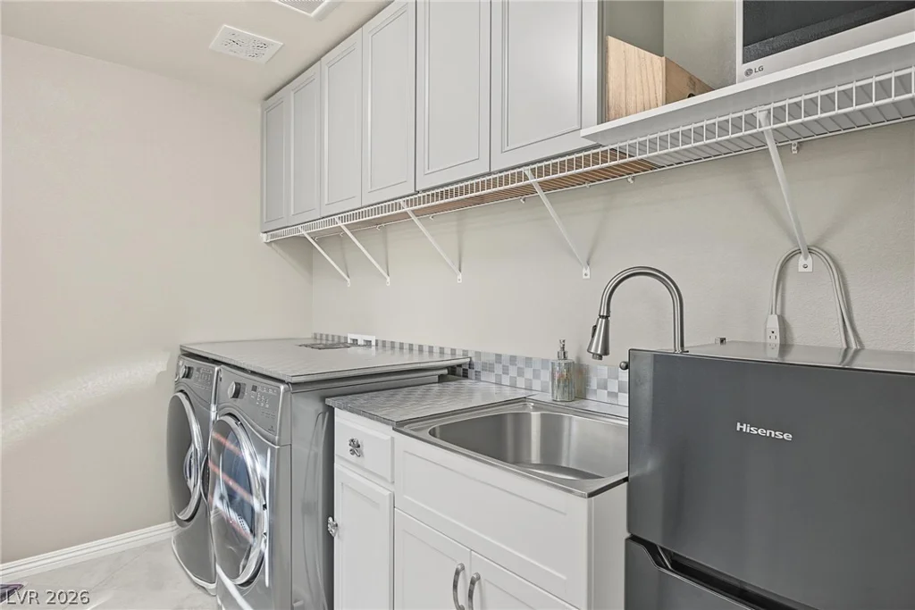 932 Glenhaven, Las Vegas, NV 89138