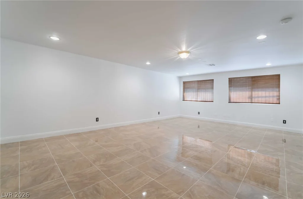 7526 Gossamer Wind, Las Vegas, NV 89139