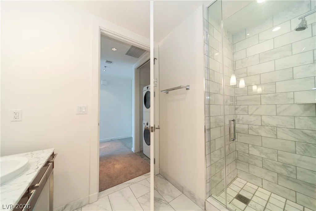 4471 Dean Martin, Las Vegas, NV 89103