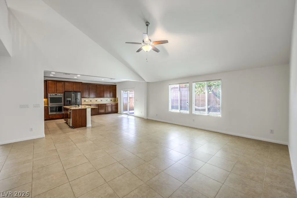 8229 San Mateo, North Las Vegas, NV 89085