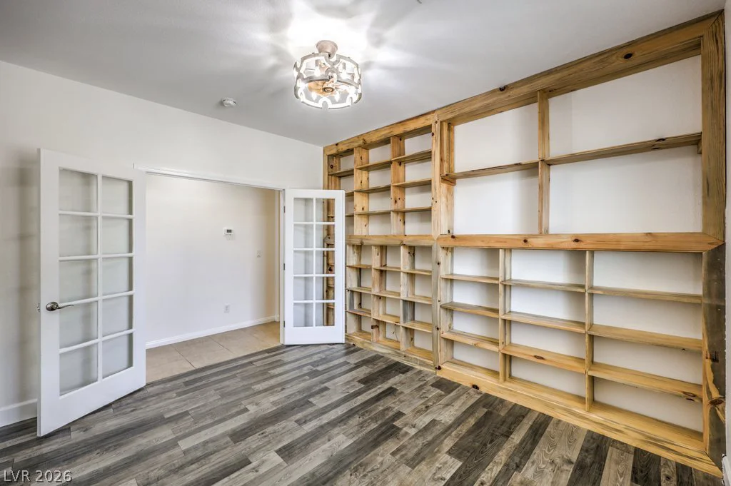 8229 San Mateo, North Las Vegas, NV 89085