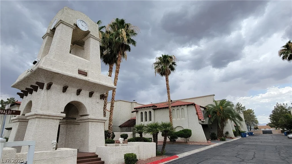 4930 Mozart, Las Vegas, NV 89146