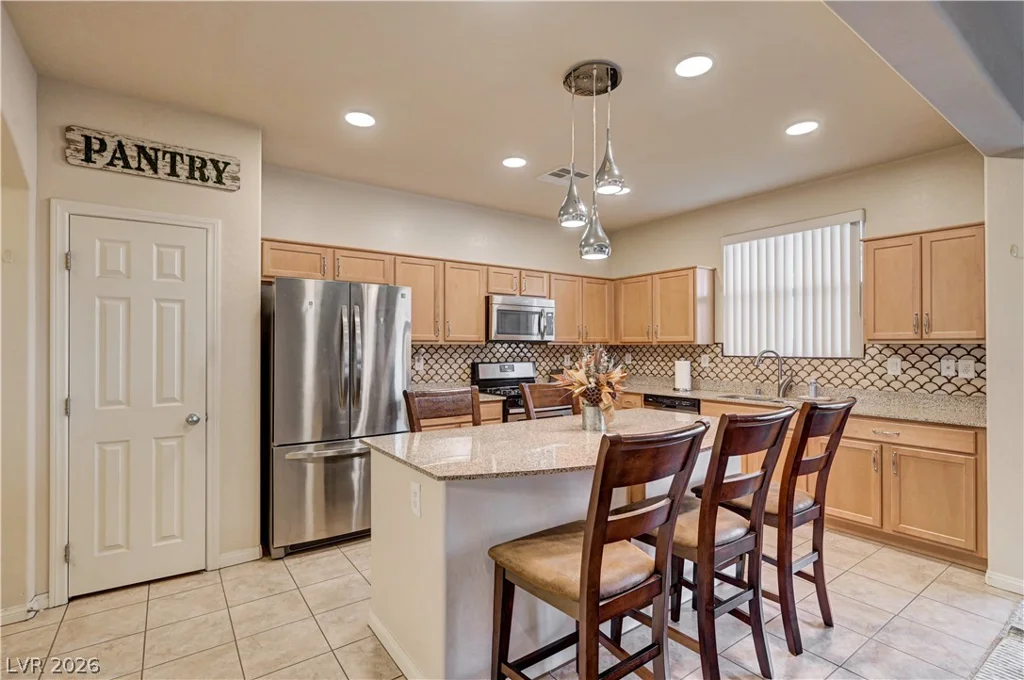 9882 Bangalore, Las Vegas, NV 89148