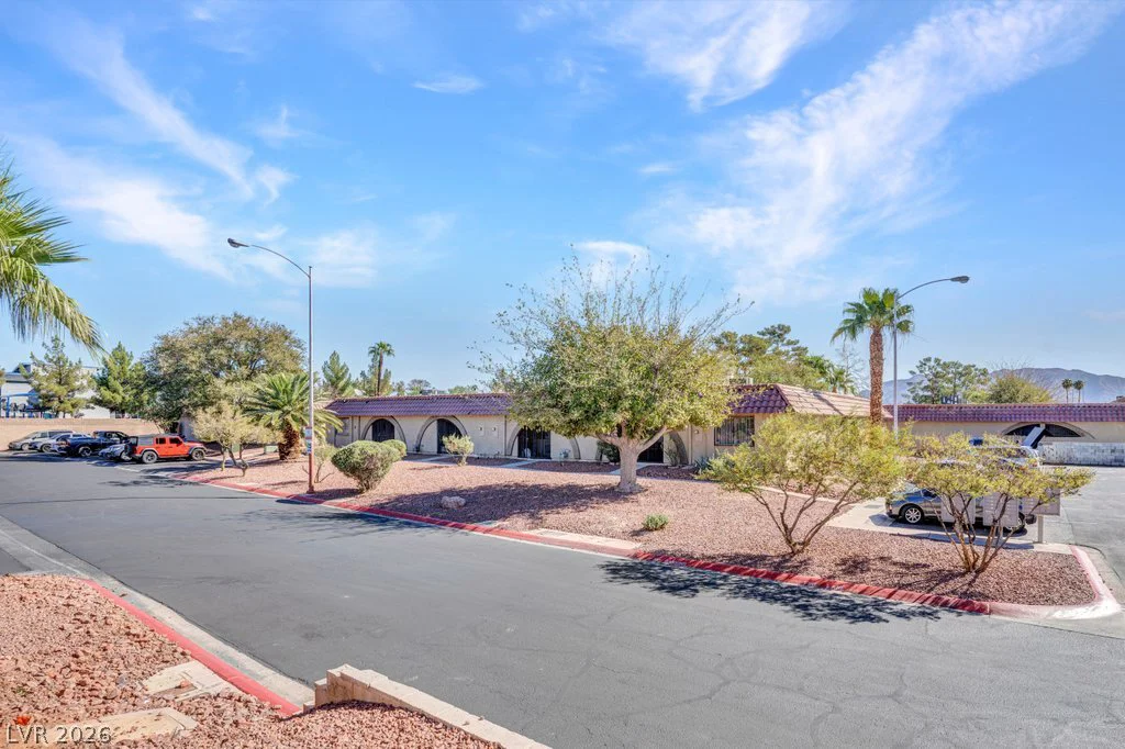 833 Hedge, Las Vegas, NV 89110
