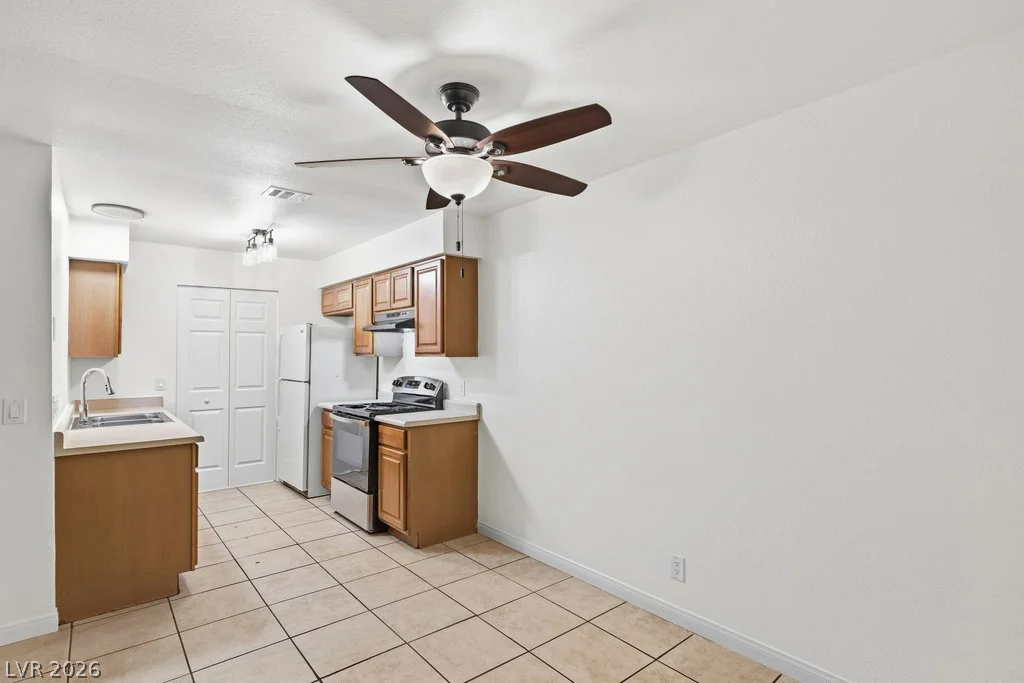 833 Hedge, Las Vegas, NV 89110