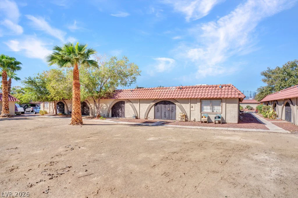 833 Hedge, Las Vegas, NV 89110