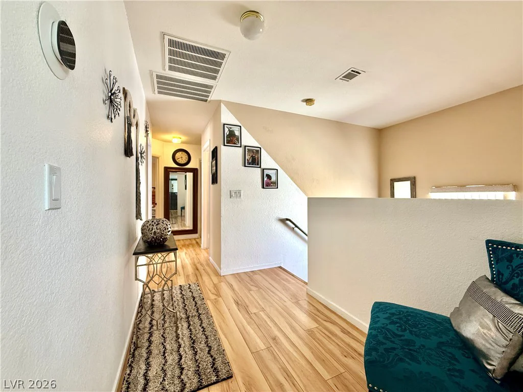 2305 Loggerhead, Las Vegas, NV 89117