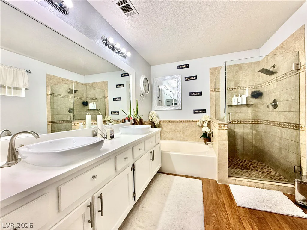 2305 Loggerhead, Las Vegas, NV 89117