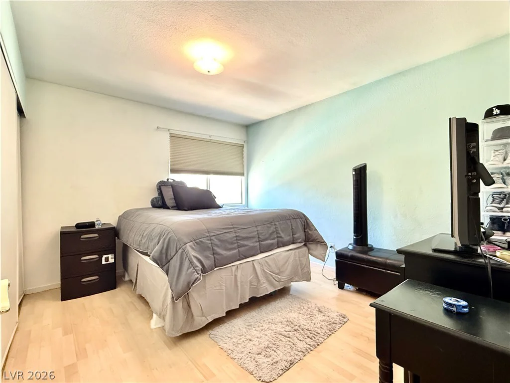 2305 Loggerhead, Las Vegas, NV 89117