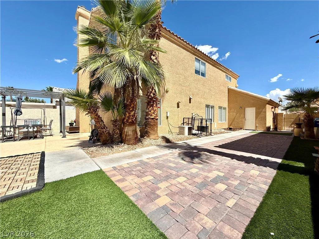 2305 Loggerhead, Las Vegas, NV 89117