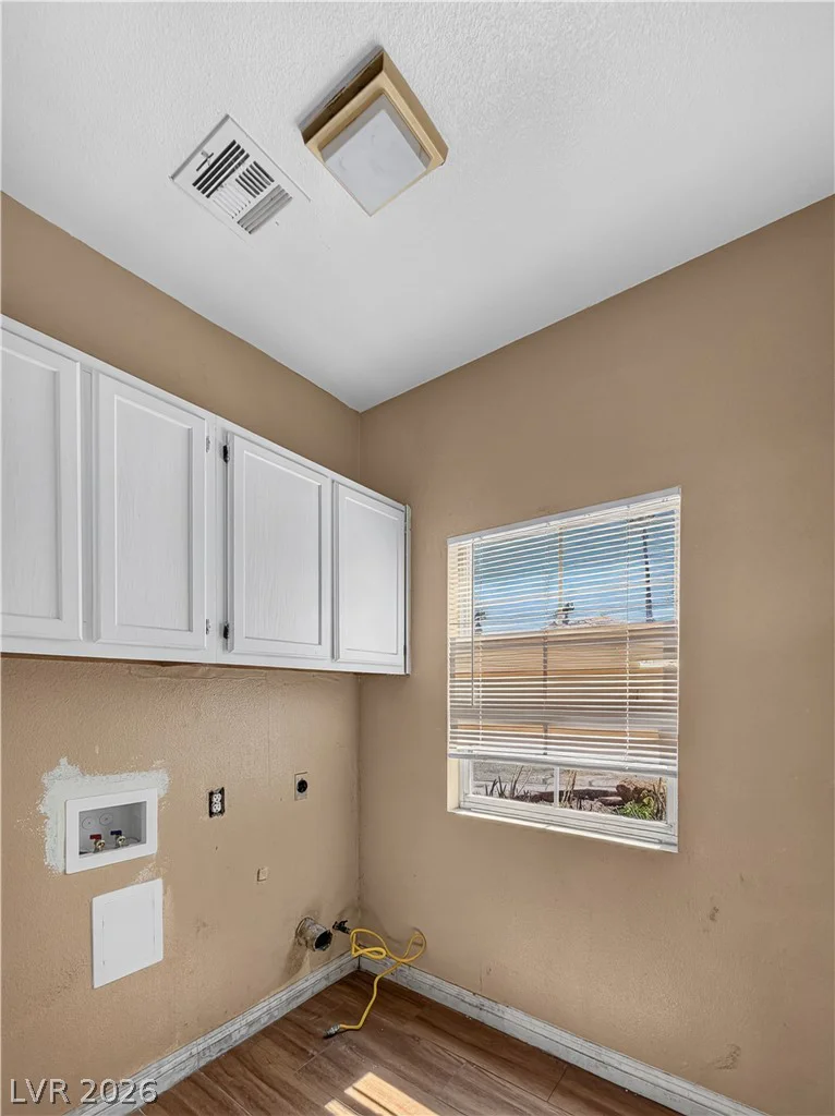 6664 Goldencreek, Las Vegas, NV 89108