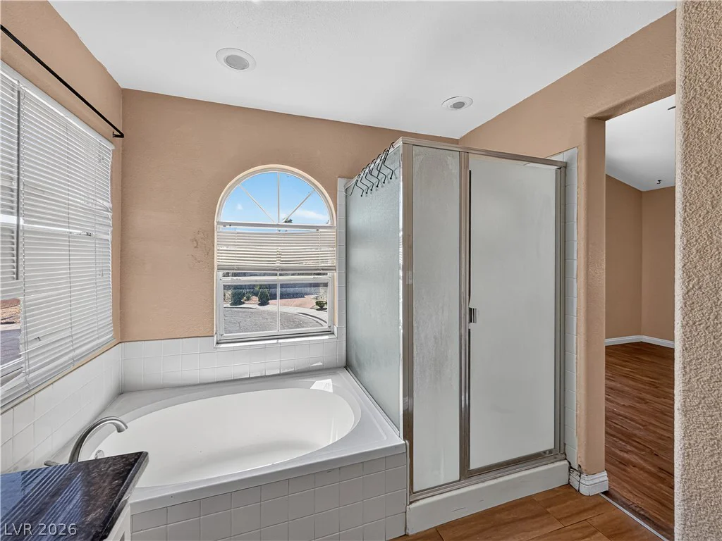 6664 Goldencreek, Las Vegas, NV 89108